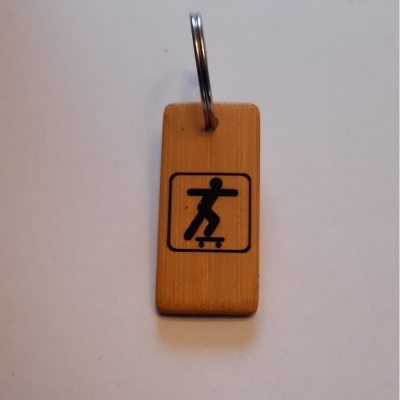 PIXA-SKATEBOARD-01